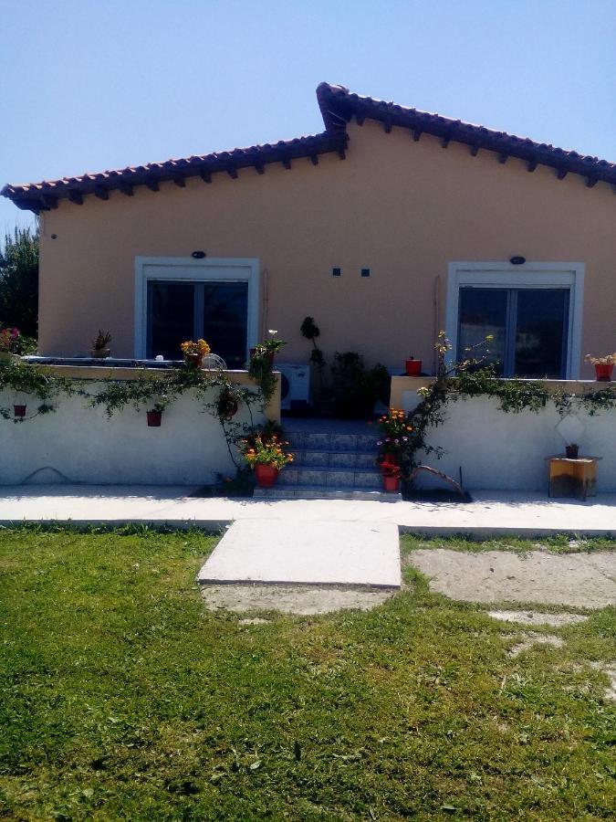 Studios Στουσ Πυργουσ Θερμησ Mytilene Exterior foto
