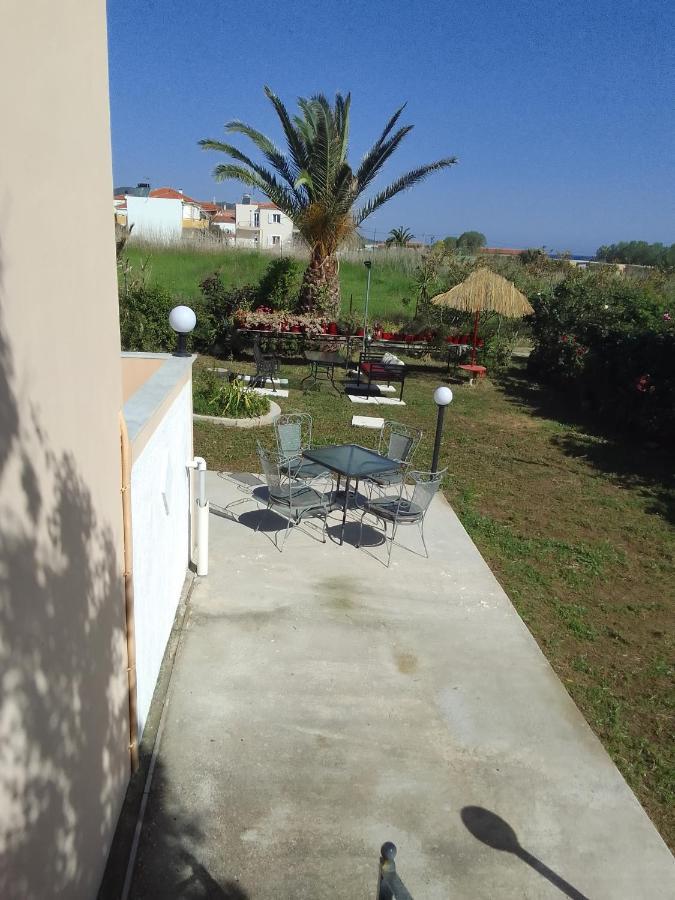 Studios Στουσ Πυργουσ Θερμησ Mytilene Exterior foto
