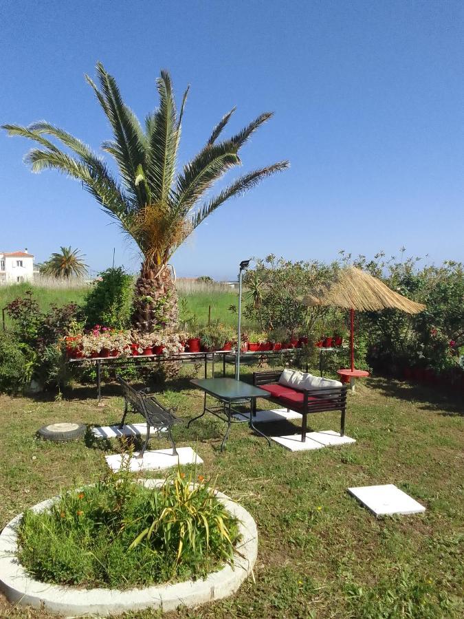 Studios Στουσ Πυργουσ Θερμησ Mytilene Exterior foto